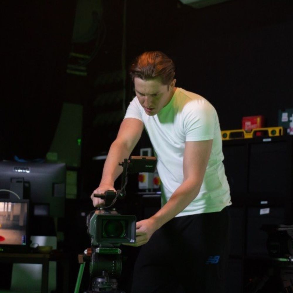 FX9 Camera Operator